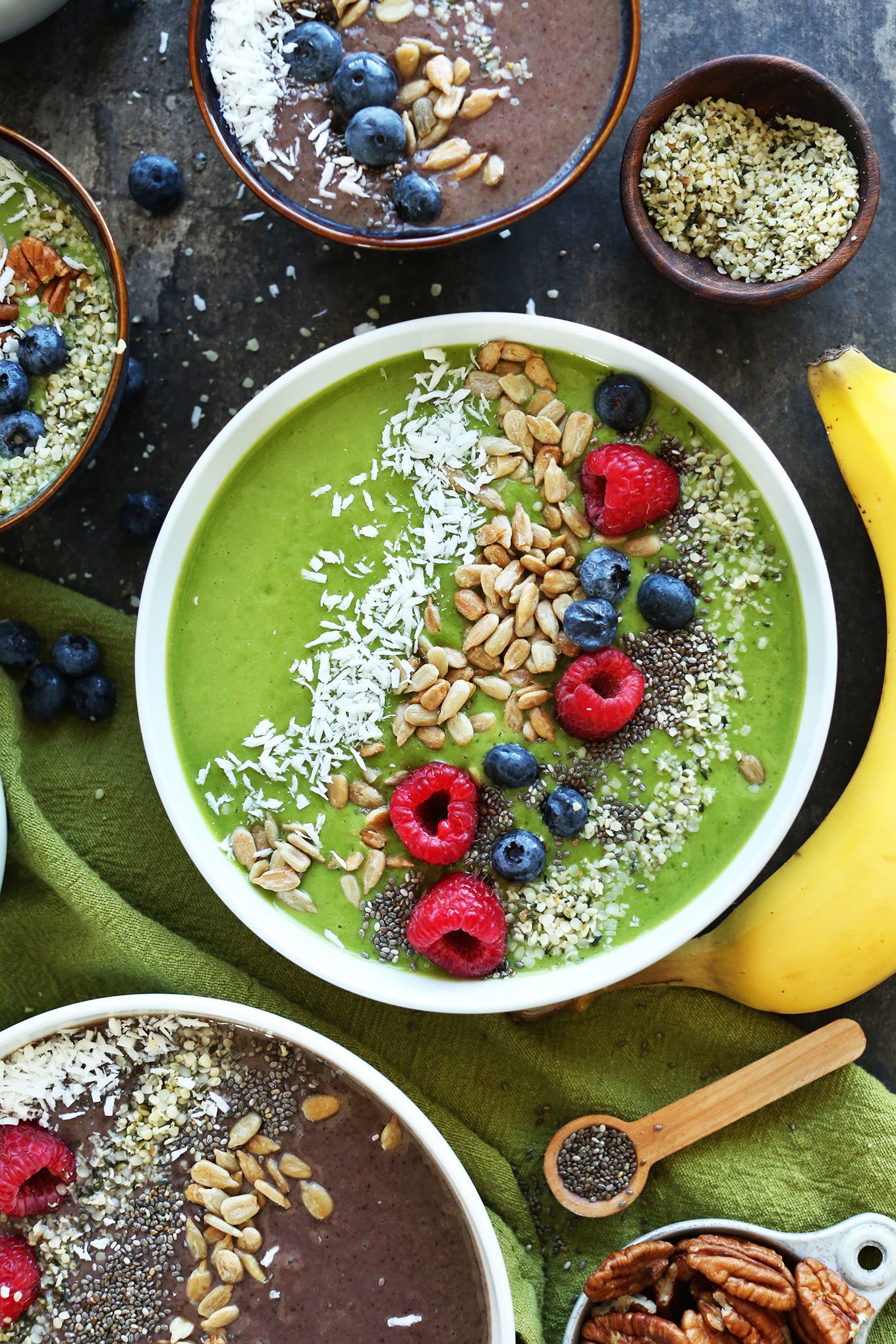 10 Healthy and Gorgeous Smoothie Bowls