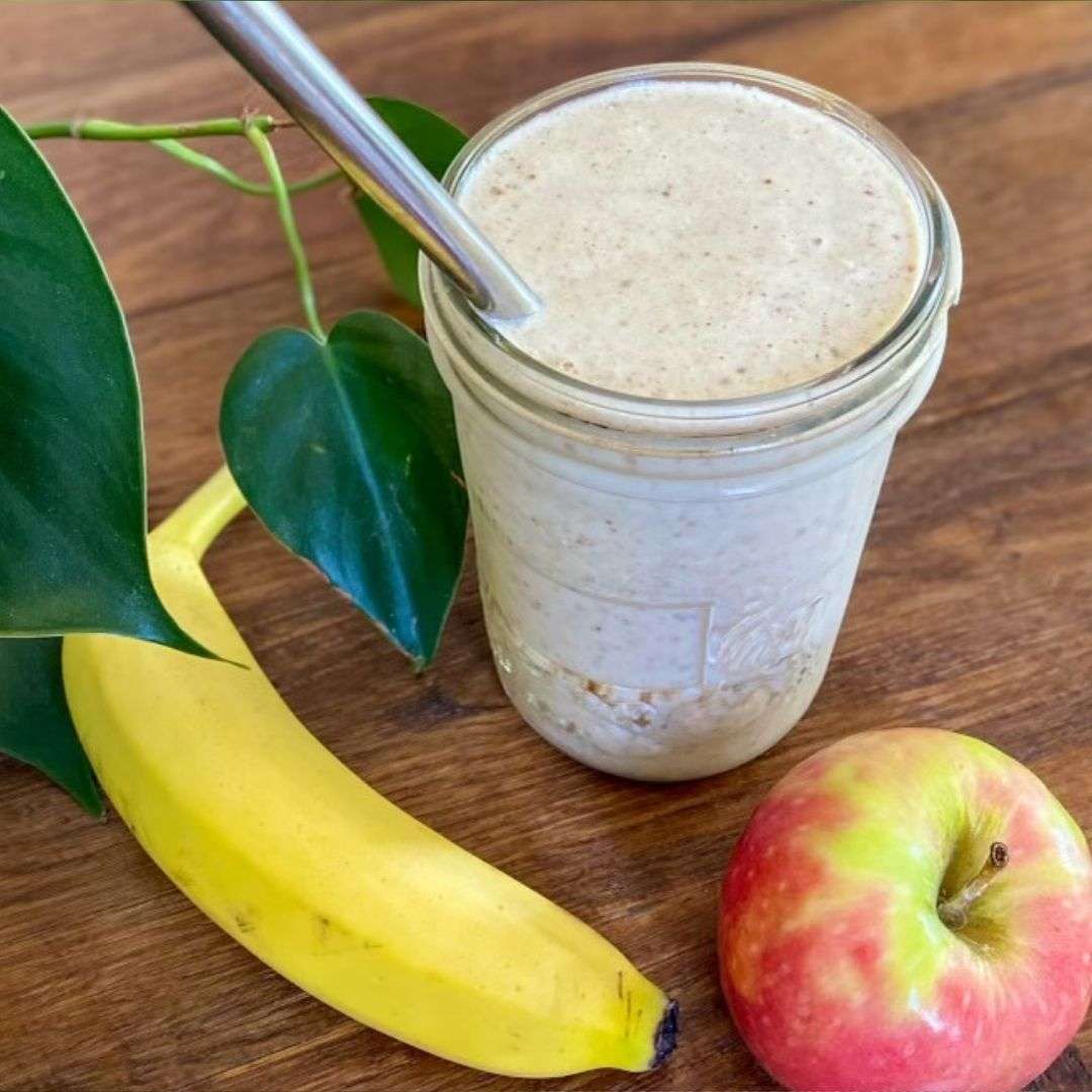 Apple Banana Smoothie for Weight Loss That Tastes Like Apple Pie