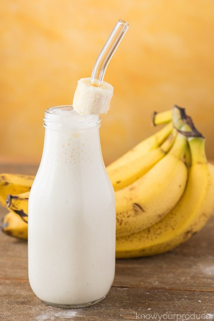 Banana Smoothie with Yogurt