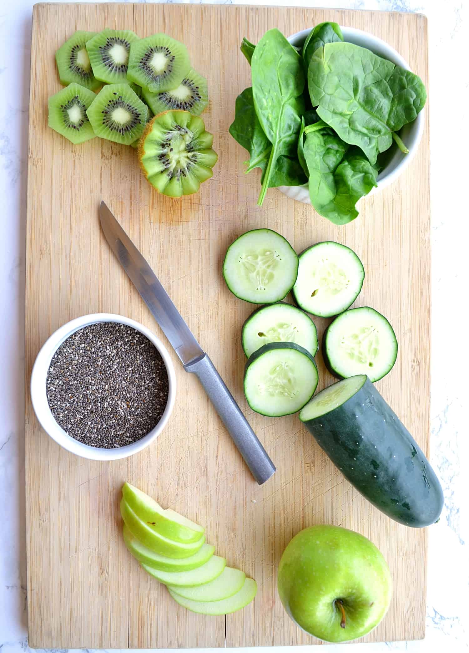 Cleansing Spinach Apple Smoothie