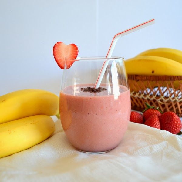 Dairy free strawberry banana smoothie