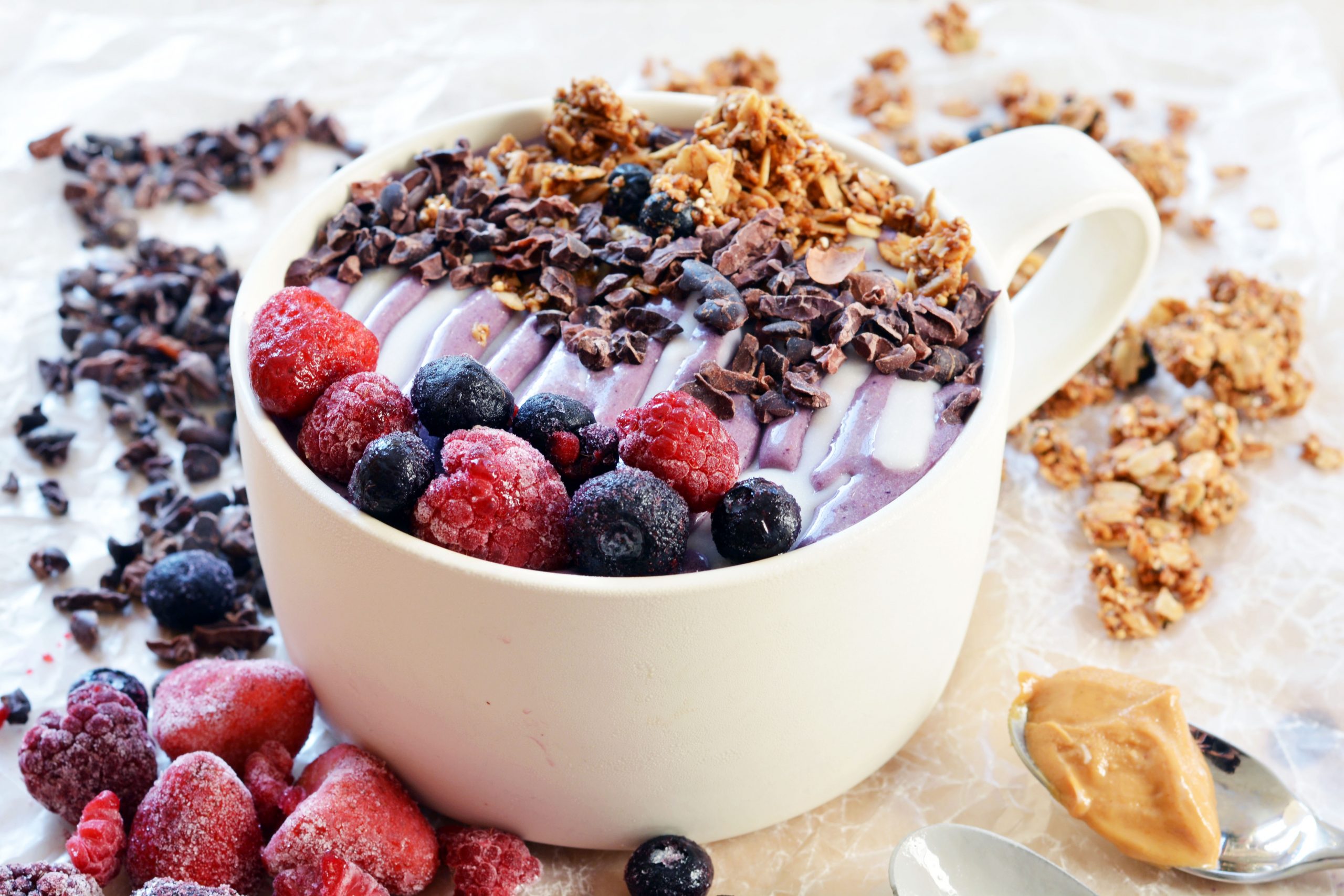 Easy Berry Breakfast Smoothie Bowl, Vegan &  Gluten
