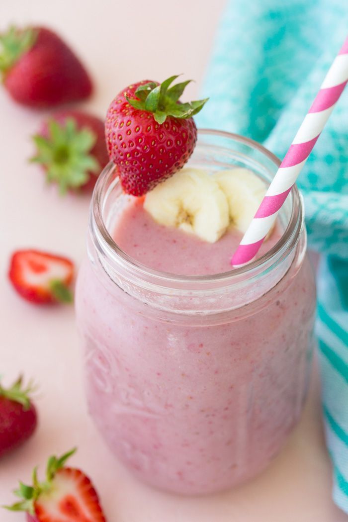 Easy strawberry banana smoothie that you can make dairy free ...
