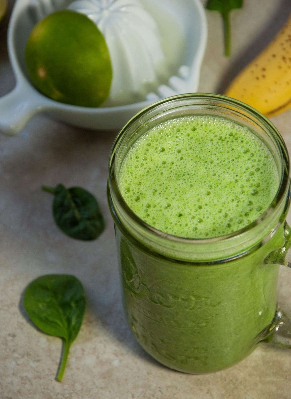Green Smoothie with Lime and Cucumber