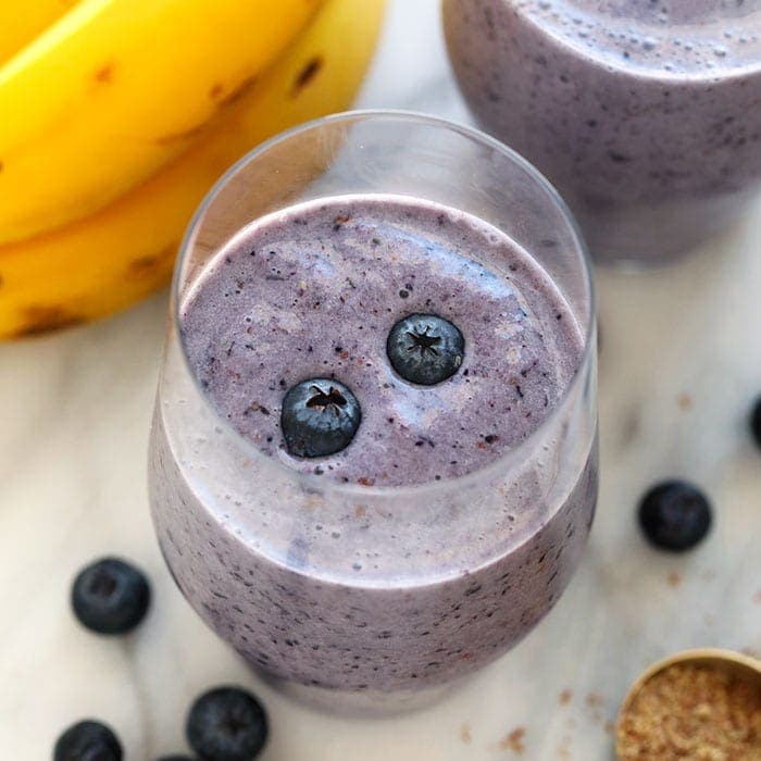 How To Make A Blueberry Banana Smoothie With Milk