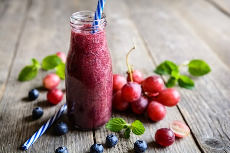 How To Make A Smoothie With Frozen Fruit And Milk?
