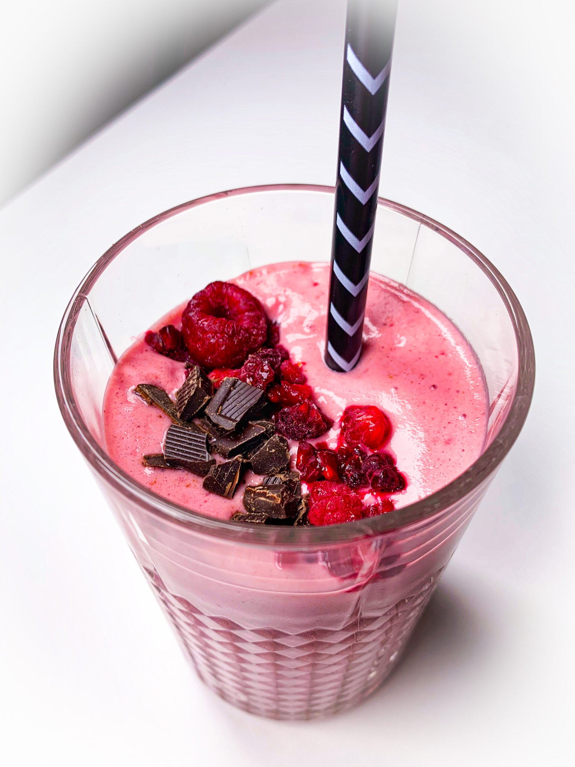 Keto protein raspberry and chocolate smoothie