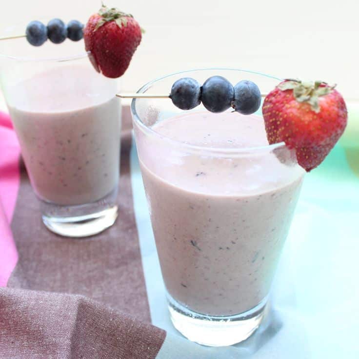 Metabolism Boosting Breakfast Smoothie 1/2 cup strawberries 1/2 cup ...