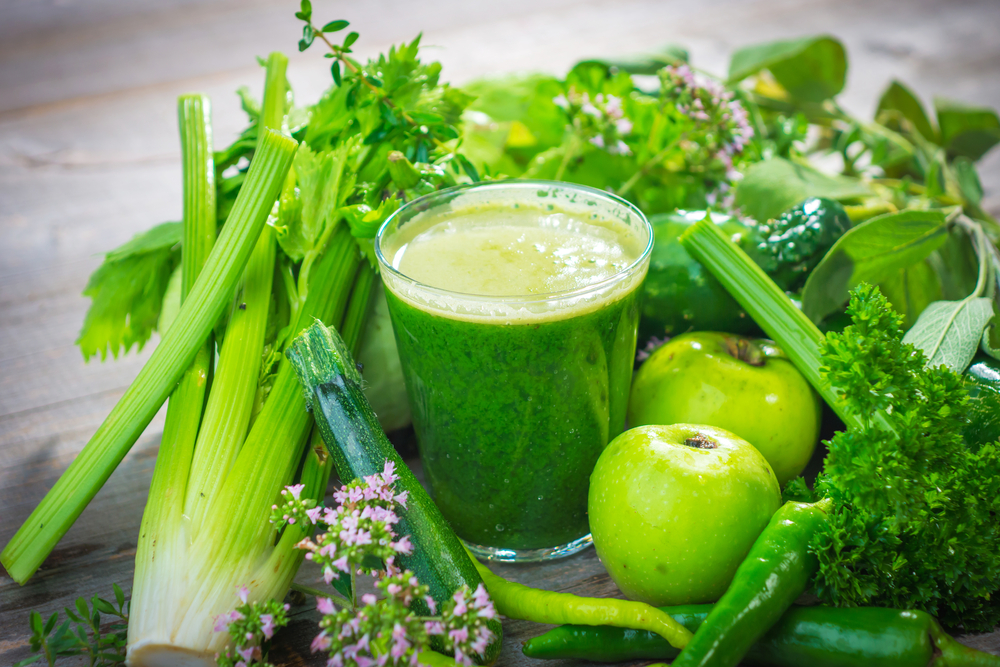 Mixed Green Veggie and Fruit Smoothie Recipe
