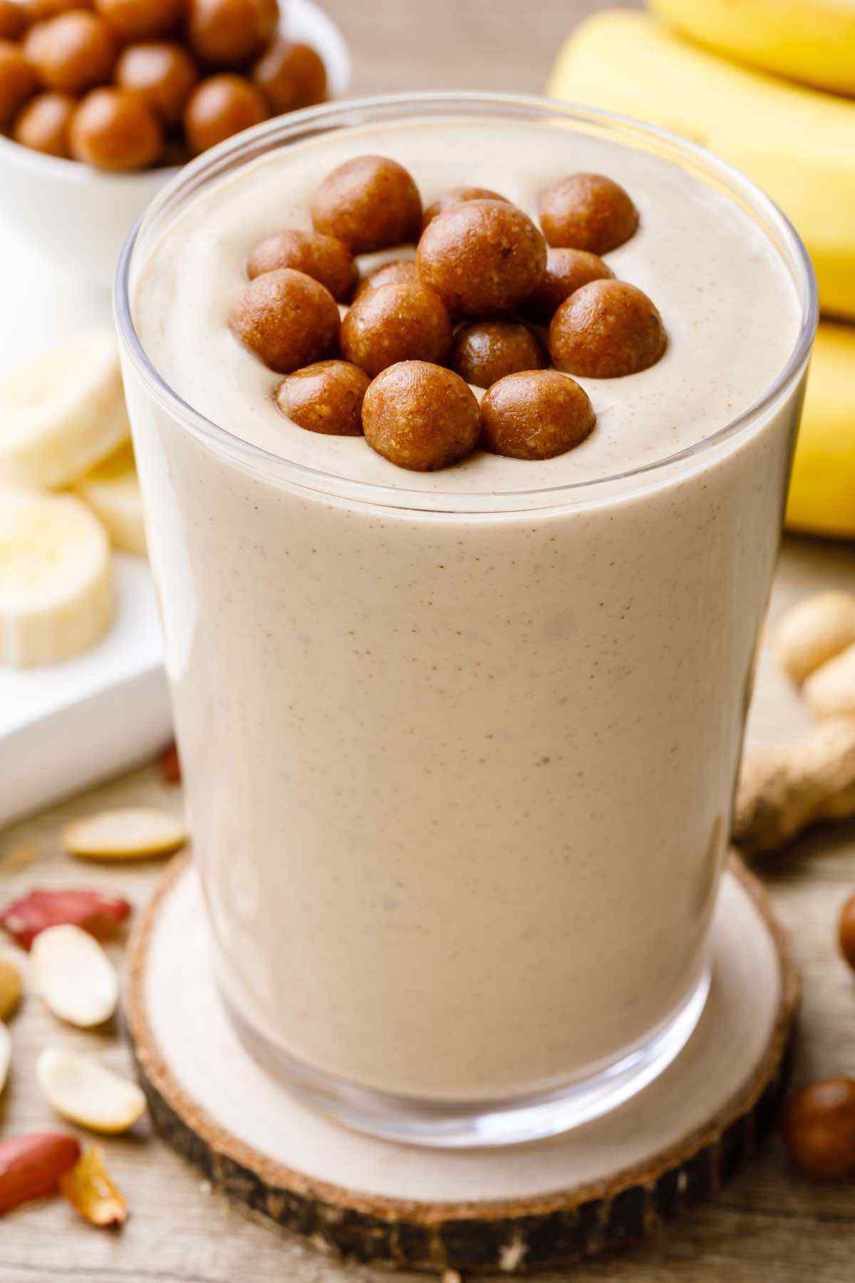 Peanut Butter Bomb Banana Smoothie (High Protein Recipe ...