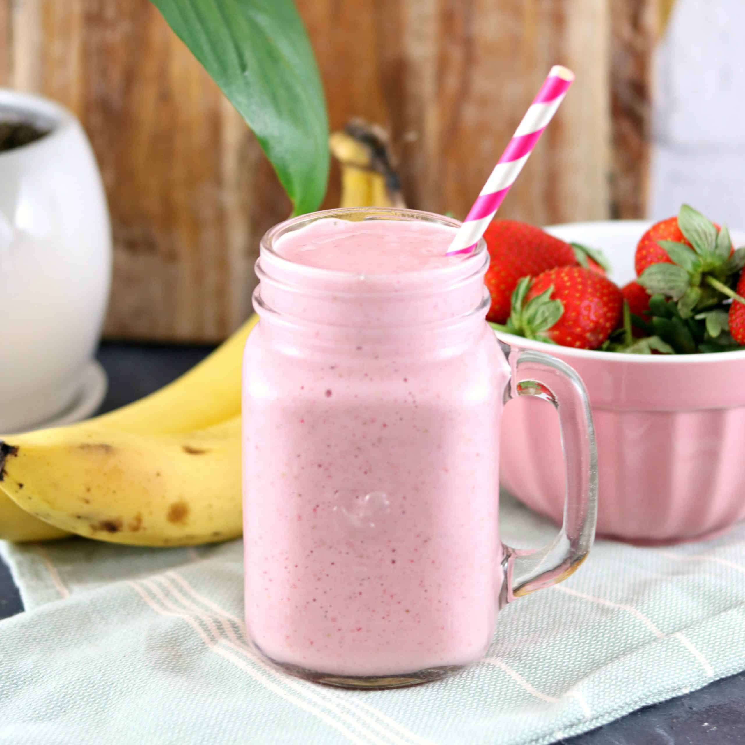 Southern In Law: Recipe: Creamy Strawberry Banana Smoothie