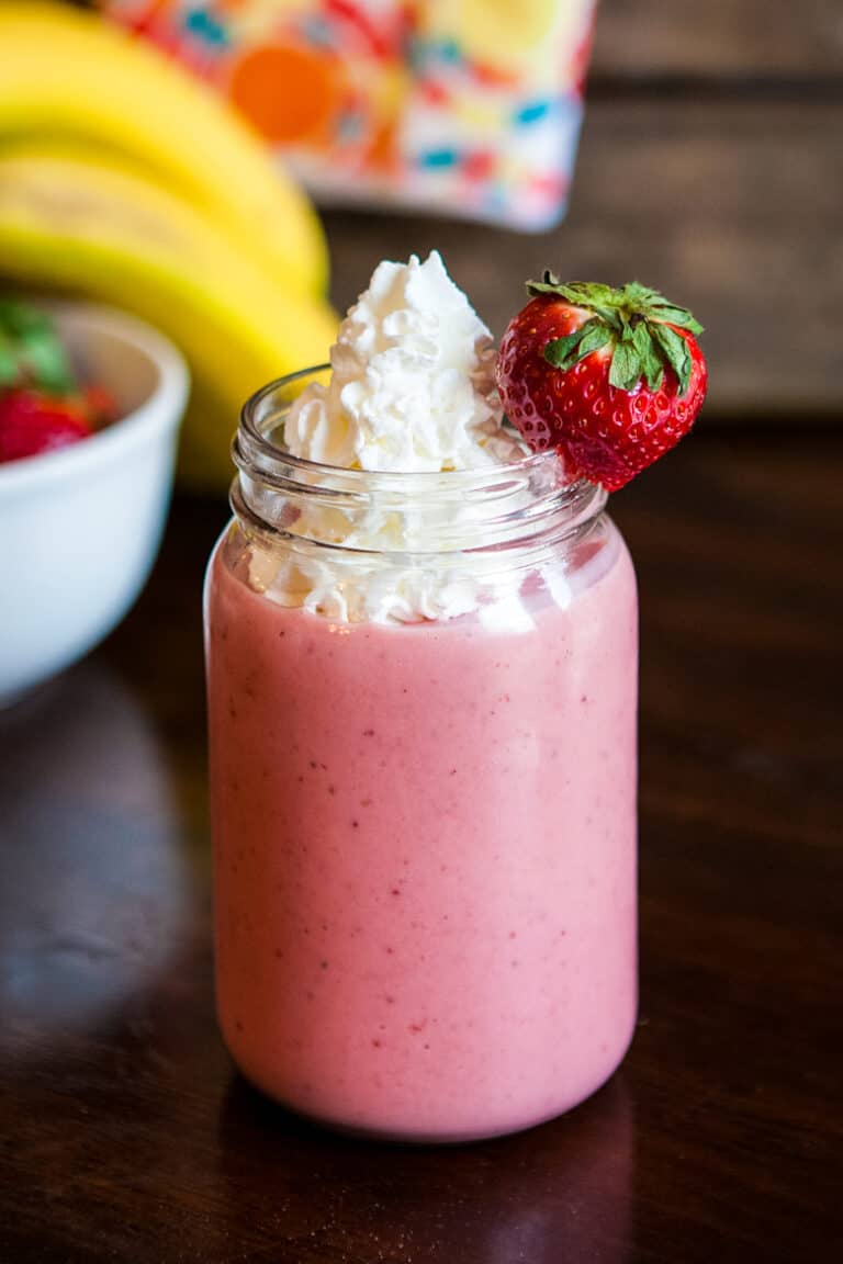 Strawberry Banana Smoothie with Greek Yogurt