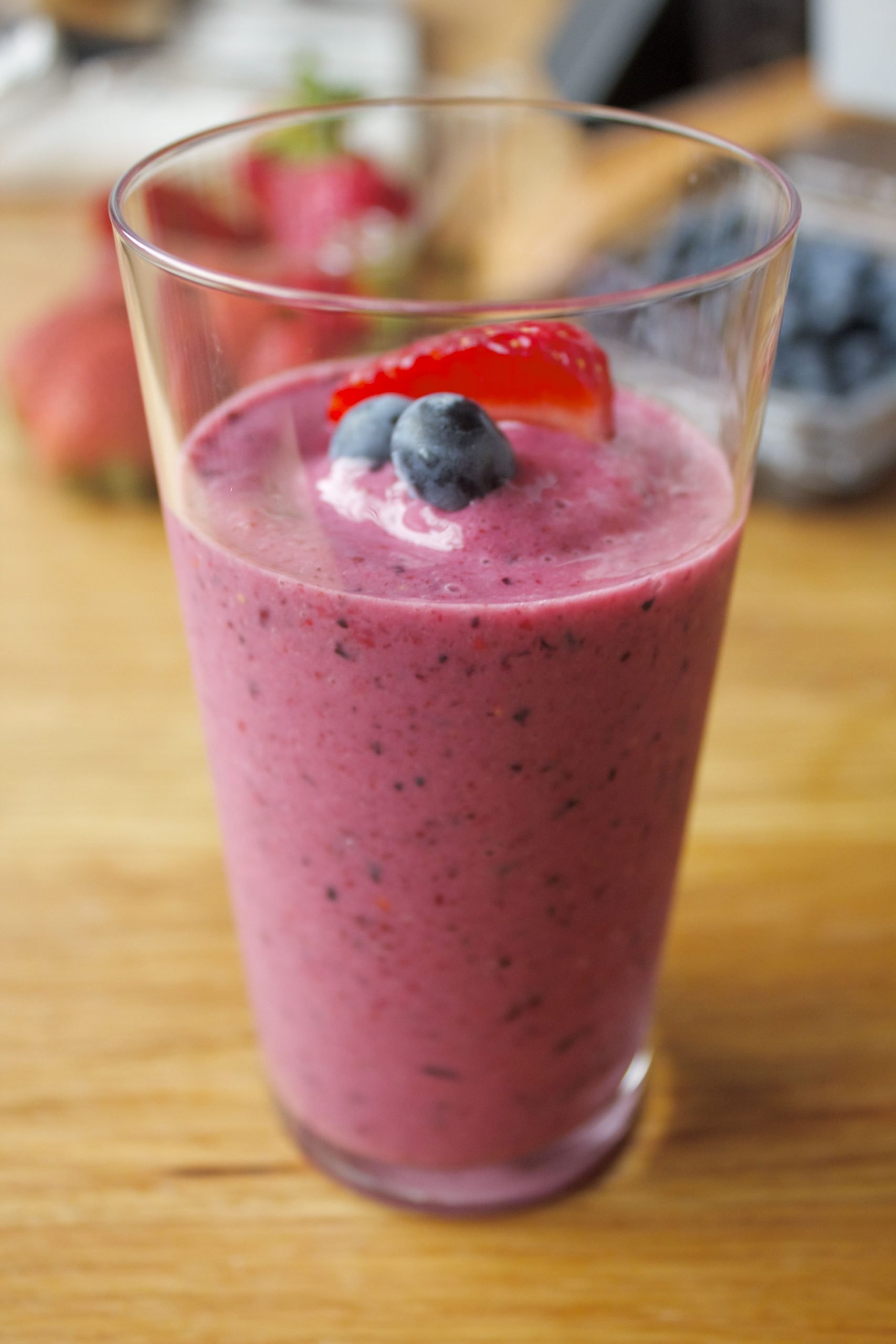 Strawberry blueberry smoothie