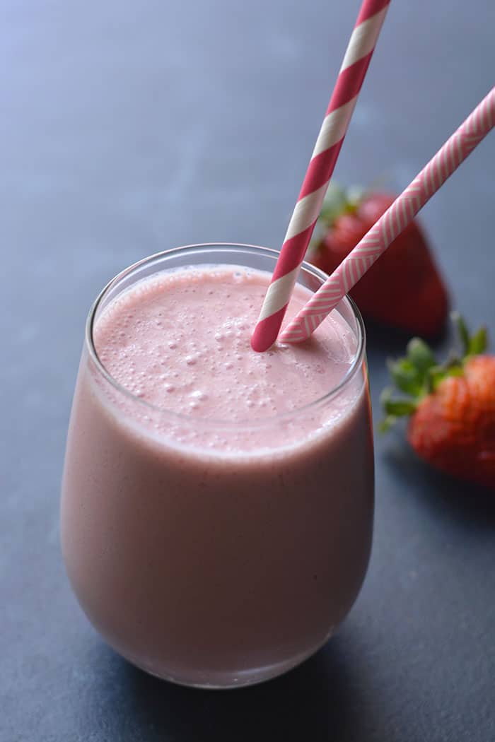 Strawberry Greek Yogurt Smoothie {GF, Low Cal}