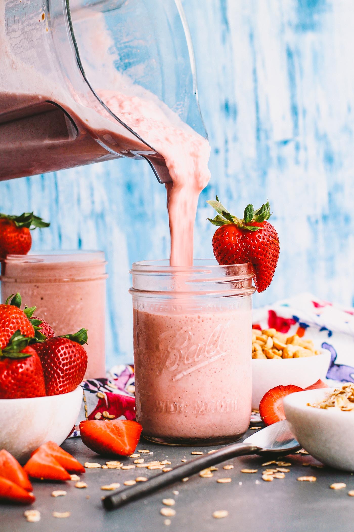 strawberry pb& j protein smoothies