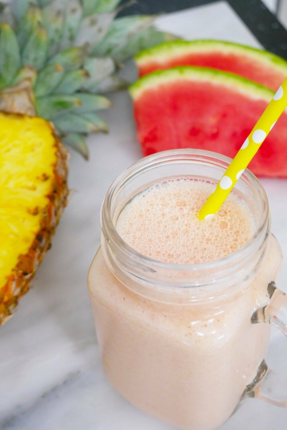 Super healthy watermelon pineapple smoothie for weight loss (+ tips!)