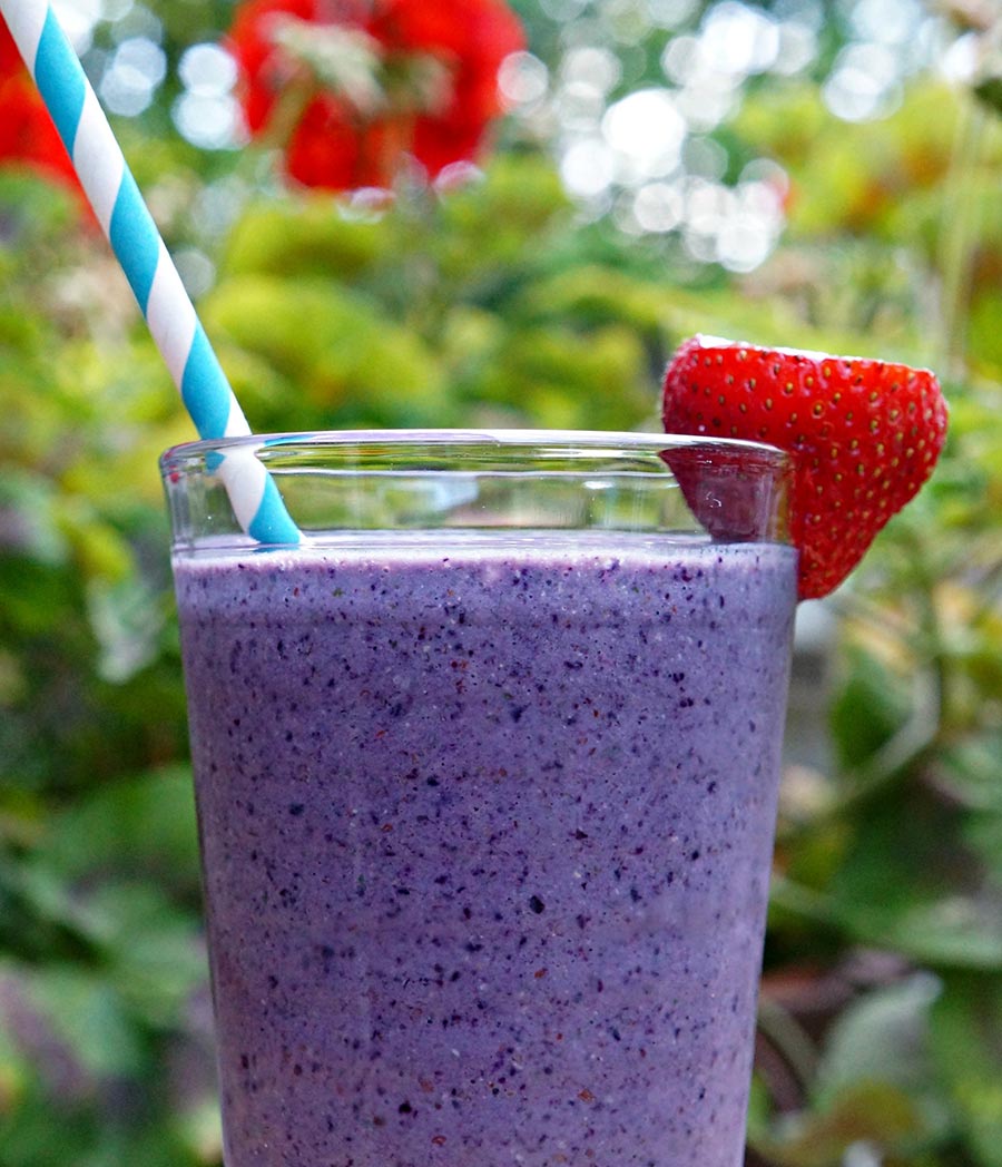Sweet and Healthy Blueberry Smoothie