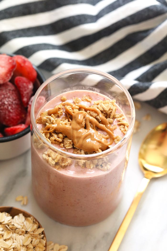 The Best Breakfast Smoothie (strawberry + pb + protein ...