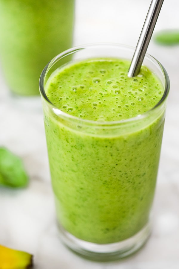 This Simple &  Tasty Spinach Smoothie is made with banana, frozen mango ...