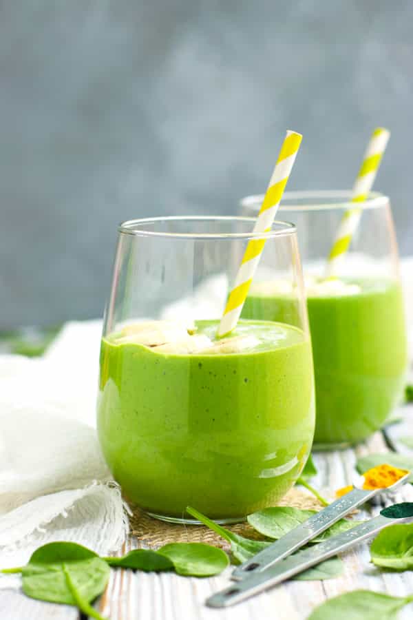 Tropical Fruit and Spinach Green Smoothie Recipe