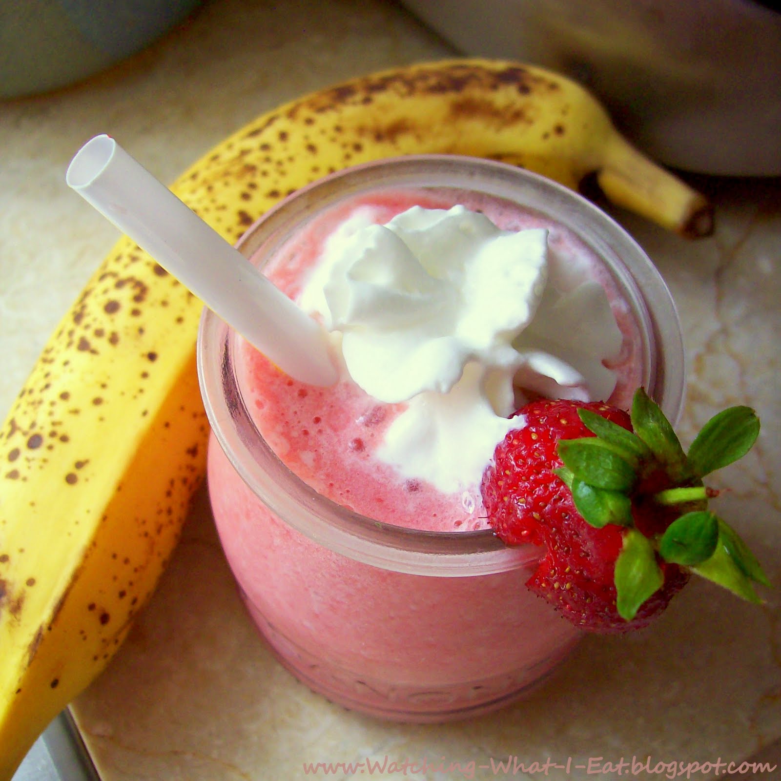 Watching What I Eat: Ultimate Strawberry Banana Smoothie ...